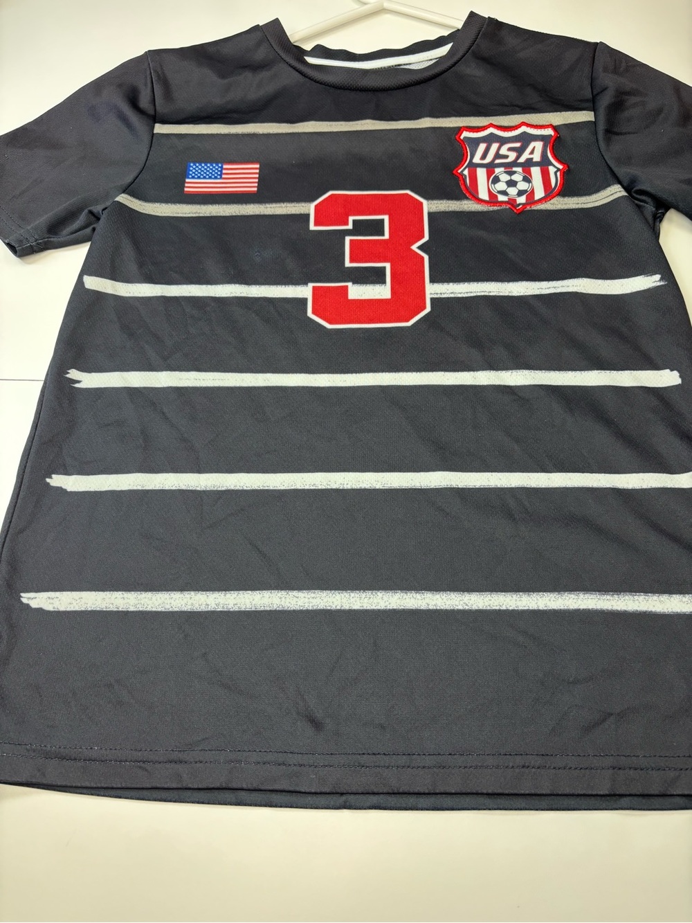 Xersion Child’s Dark Navy Soccer Jersey with Red Number 3 Size M Sporty Athletic